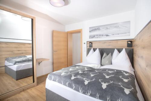 Firm21 FewoSchw.119-min