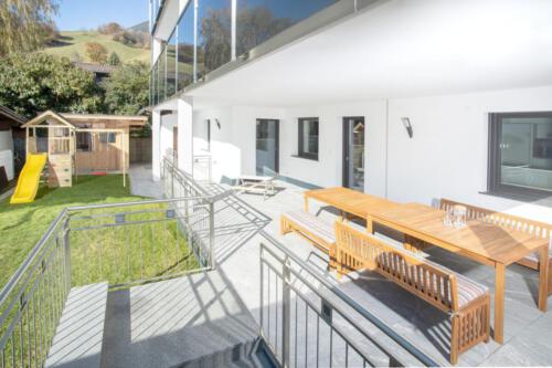 Firm21 FewoSchw.237-min-1