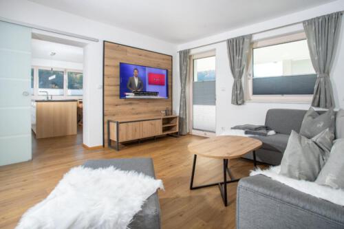 Firm21 FewoSchw.372-2-min